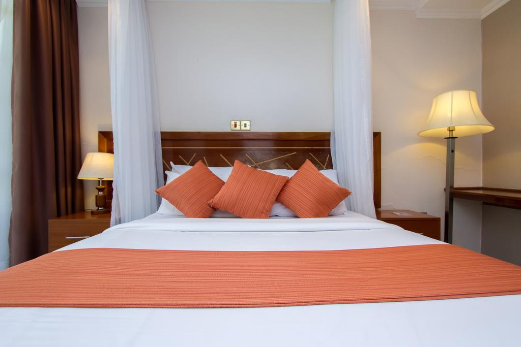 קיסומו Victoria Comfort Inn מראה חיצוני תמונה