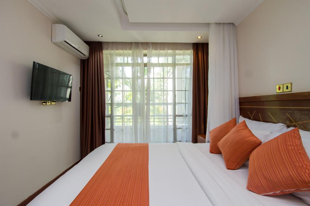 קיסומו Victoria Comfort Inn מראה חיצוני תמונה
