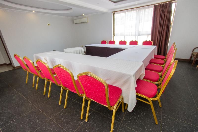 קיסומו Victoria Comfort Inn מראה חיצוני תמונה