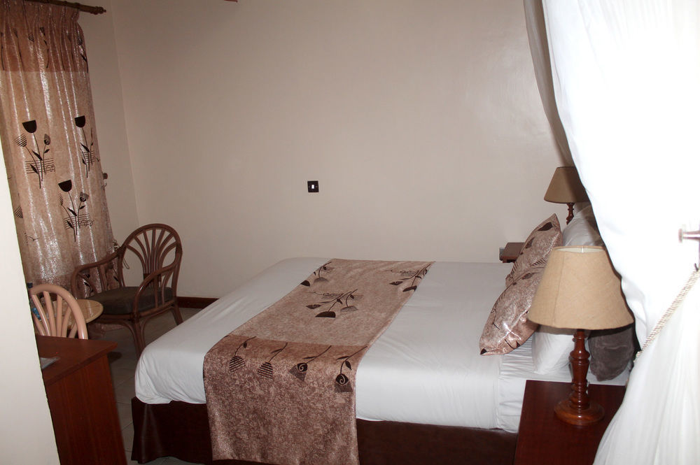 קיסומו Victoria Comfort Inn מראה חיצוני תמונה
