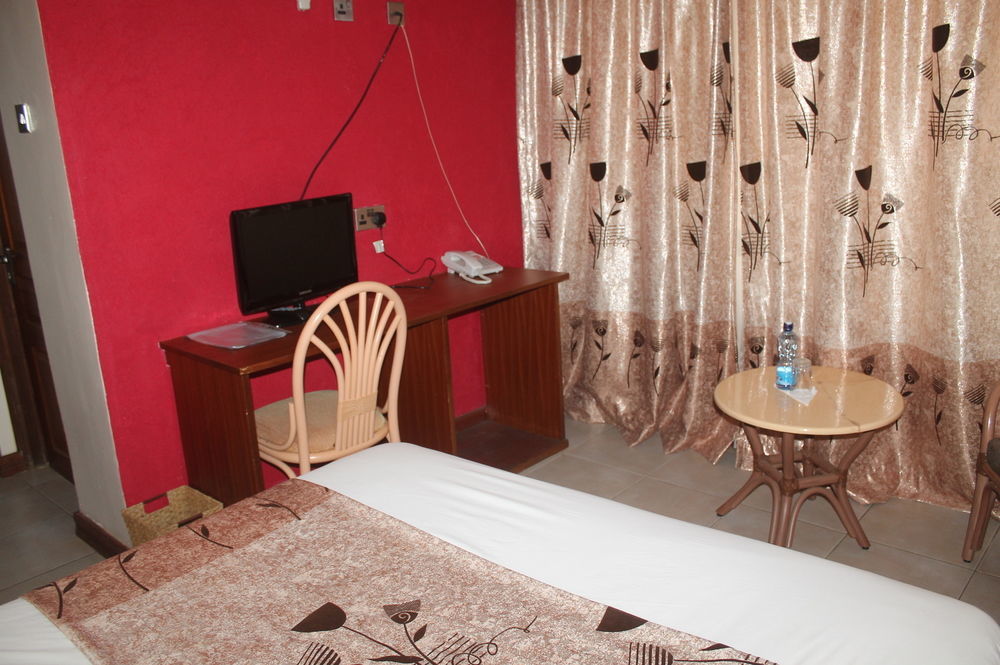 קיסומו Victoria Comfort Inn מראה חיצוני תמונה