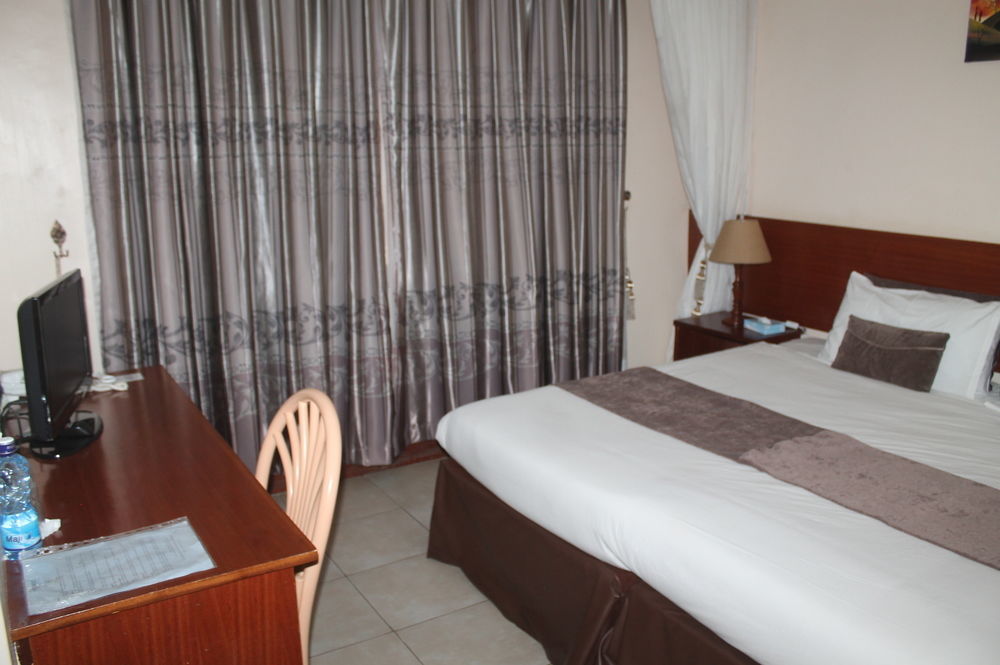 קיסומו Victoria Comfort Inn מראה חיצוני תמונה