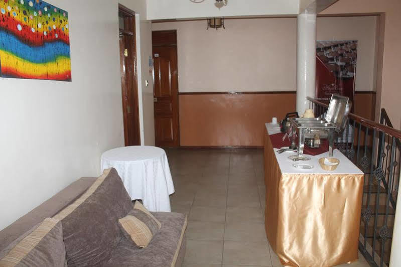 קיסומו Victoria Comfort Inn מראה חיצוני תמונה