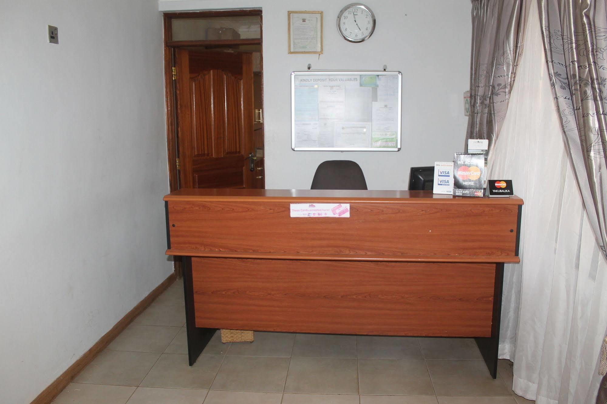 קיסומו Victoria Comfort Inn מראה חיצוני תמונה