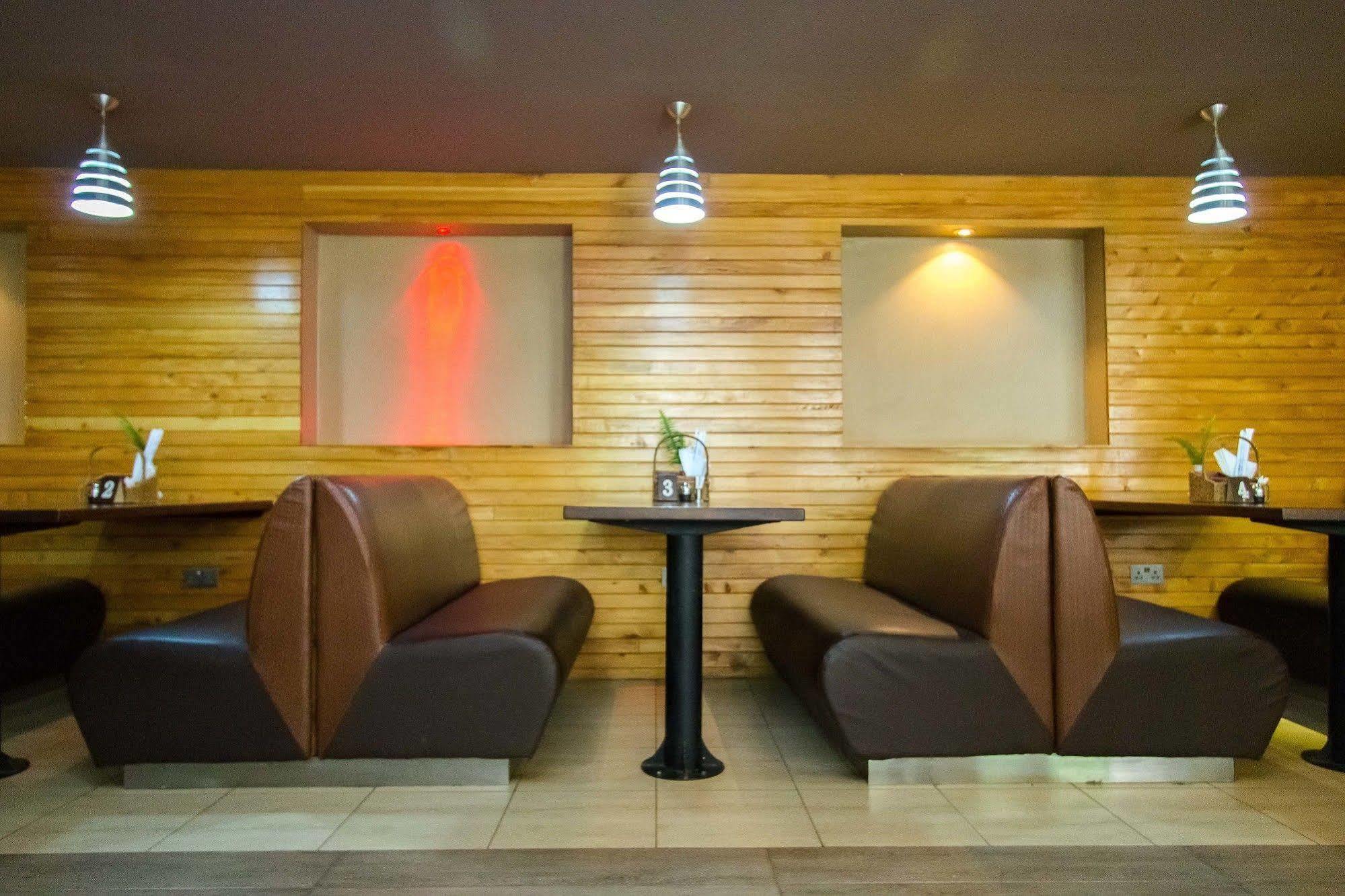 קיסומו Victoria Comfort Inn מראה חיצוני תמונה