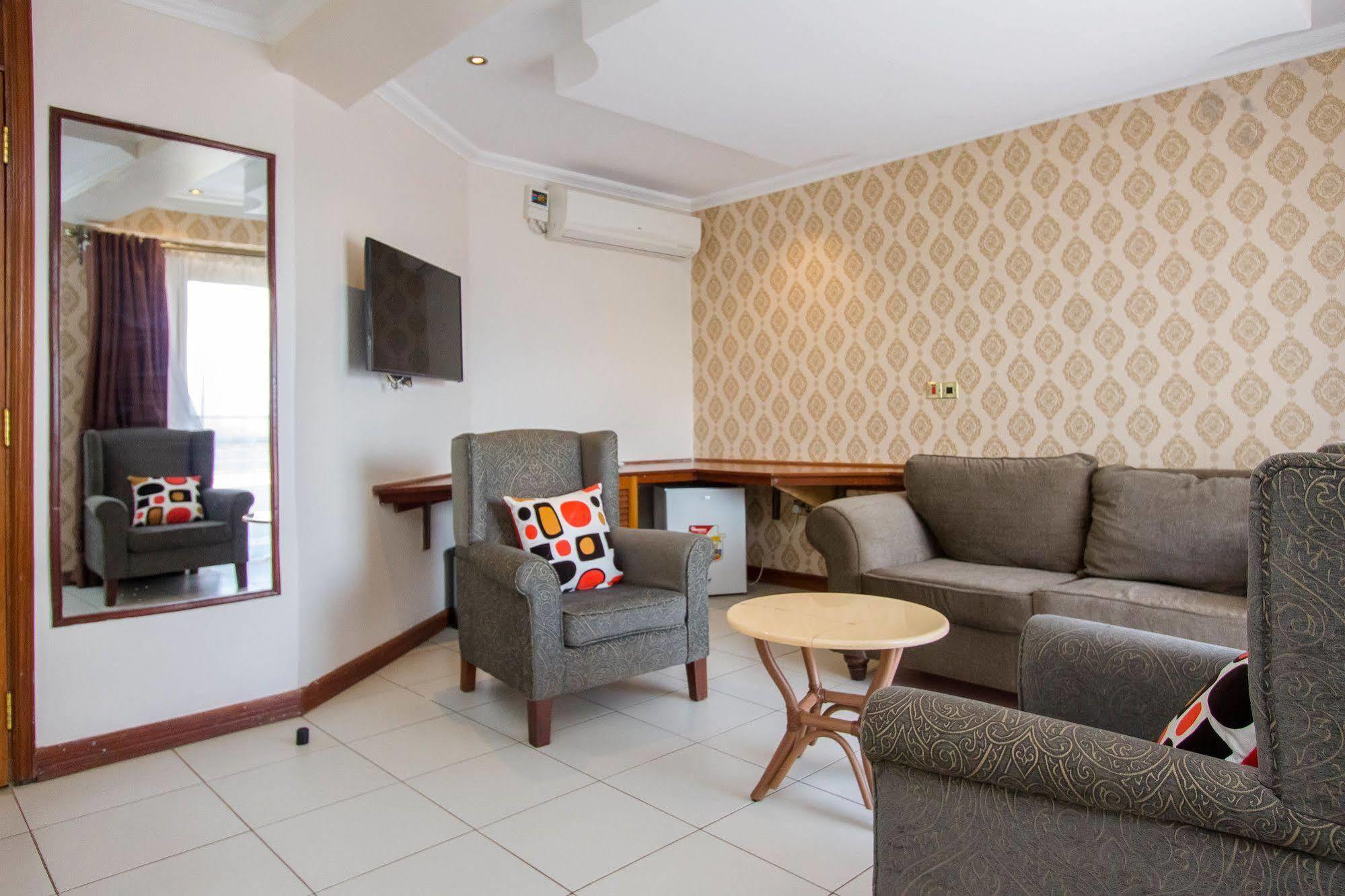 קיסומו Victoria Comfort Inn מראה חיצוני תמונה