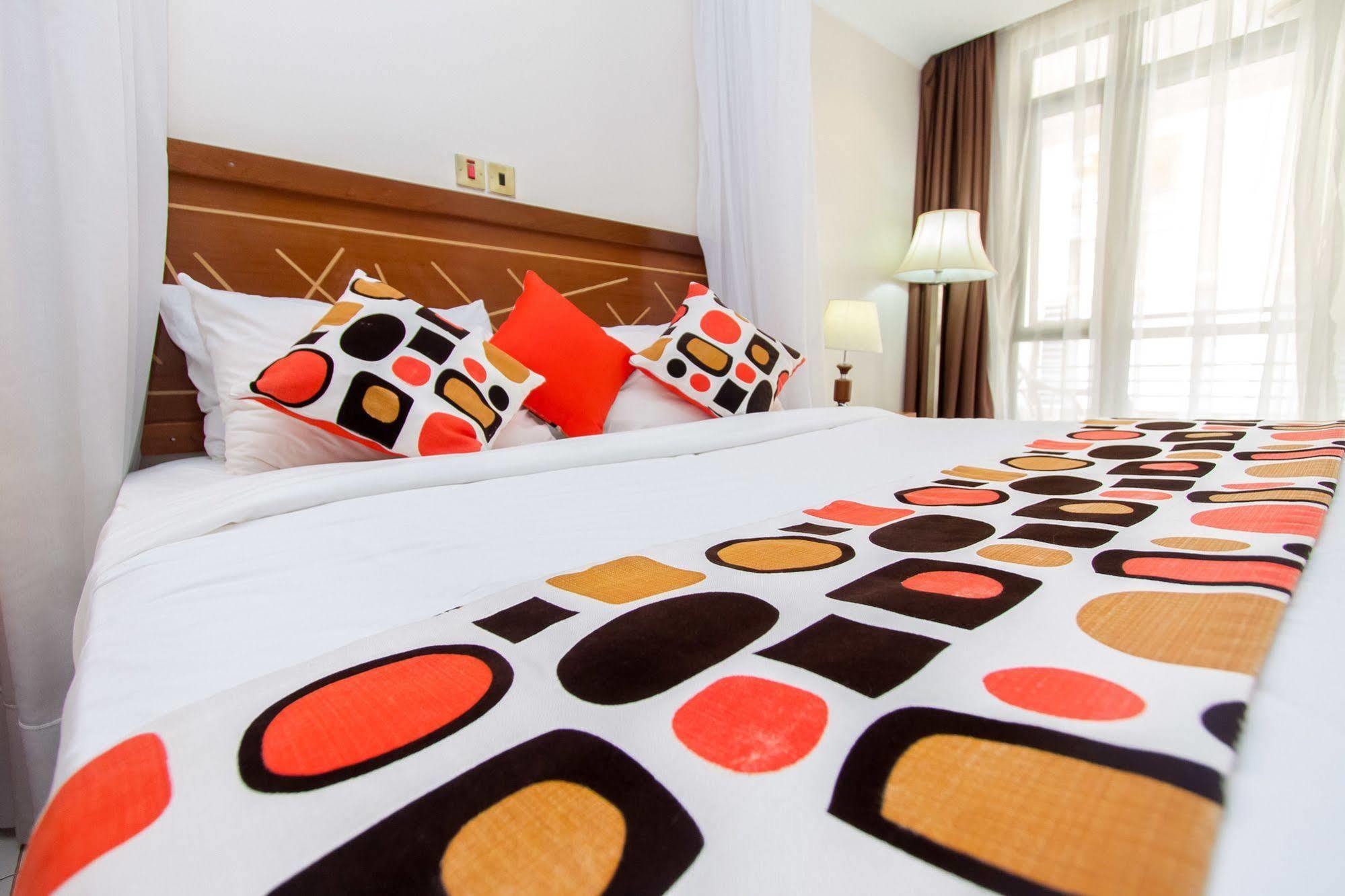 קיסומו Victoria Comfort Inn מראה חיצוני תמונה